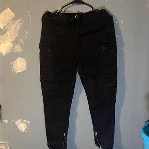 Woman Black Large Red Cargo Pants